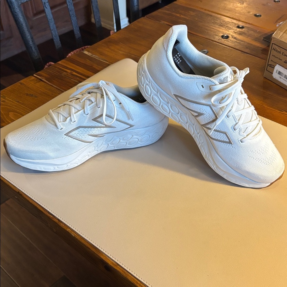 New Balance 680 Women's Shoes. - Picture 2 of 9